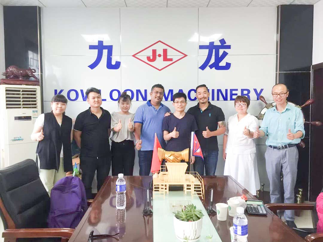九龍機械與尼泊爾（ěr）客戶合作