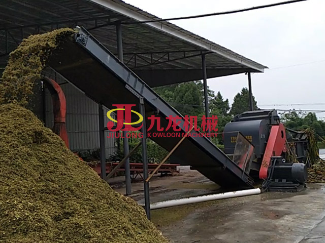 宜（yí）賓（bīn）青貯秸稈粉碎（suì）現場